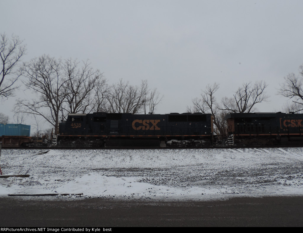 CSX 4535 on I162